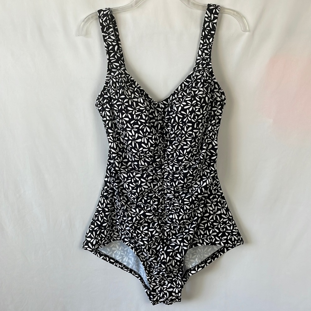 Rose Marie Reid Black and White Floral Swimsuit w/Center Ruching - Size XXL